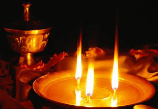 aarati tabak